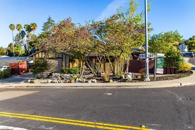 900 Seascape Circle, Rodeo, CA 94572 - Photo 2