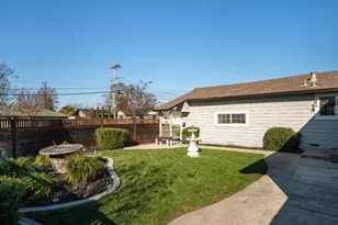 4020 Sacramento Ave, Santa Rosa, CA 95405 - Photo 2