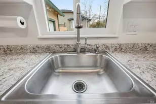 203 Cockrobin Ave, Windsor, CA 95492 - Photo 14