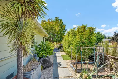 186 S Seymour Street, Napa, CA 94559 - Photo 44