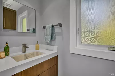 186 S Seymour Street, Napa, CA 94559 - Photo 30