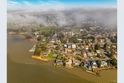 1365 W L Street, Benicia, CA 94510 - Photo 16