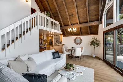 1365 W L Street, Benicia, CA 94510 - Photo 4