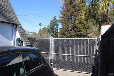 100 Ridgway Avenue, Santa Rosa, CA 95401 - Photo 30