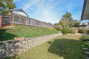 2135 Via Alta Ct, Benicia, CA 94510 - Photo 30