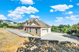 2136 Vineyard Hills Ct, Vacaville, CA 95688 - Photo 4