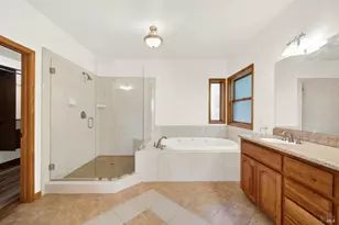 2136 Vineyard Hills Ct, Vacaville, CA 95688 - Photo 30