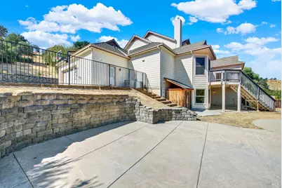 2136 Vineyard Hills Court, Vacaville, CA 95688 - Photo 70