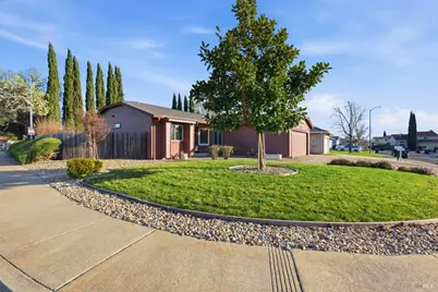1433 Langley Way, Suisun City, CA 94585 - Photo 2