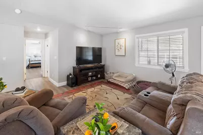 7672 Country Lane, Vacaville, CA 95688 - Photo 8