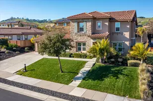 685 Elderberry Loop, Vacaville, CA 95688 - Photo 2