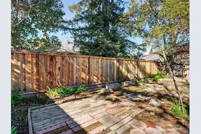 321 Roosevelt Street, Napa, CA 94558 - Photo 18