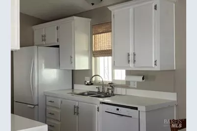 8109 B Street, Windsor, CA 95492 - Photo 4