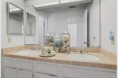 46 Mariners Circle, San Rafael, CA 94903 - Photo 32