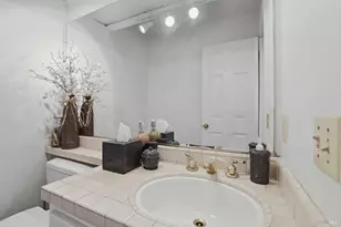 46 Mariners Cir, San Rafael, CA 94903 - Photo 28