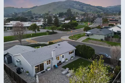 38 San Ramon Way, Novato, CA 94945 - Photo 2