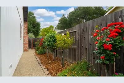 3 Miranda Court, Novato, CA 94947 - Photo 8