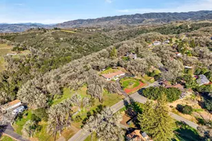 1790 Deerwood Dr, Ukiah, CA 95482 - Photo 40