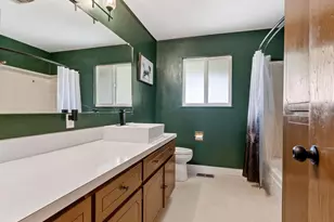 1790 Deerwood Dr, Ukiah, CA 95482 - Photo 8