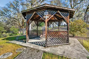 1790 Deerwood Dr, Ukiah, CA 95482 - Photo 54