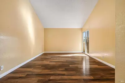 1370 Townview Avenue #305, Santa Rosa, CA 95405 - Photo 8