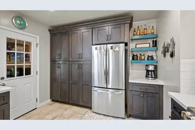 725 Valle Vista Avenue, Vallejo, CA 94590 - Photo 16