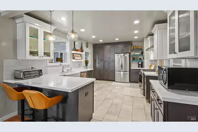 725 Valle Vista Avenue, Vallejo, CA 94590 - Photo 14