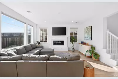 7448 Wendy Drive, Rohnert Park, CA 94928 - Photo 14