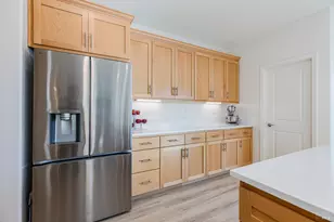 7448 Wendy Dr, Rohnert Park, CA 94928 - Photo 12