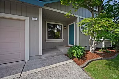 5730 Corbett Circle, Santa Rosa, CA 95403 - Photo 2