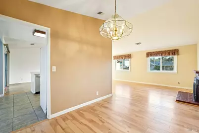 324 Woodside Circle, Vacaville, CA 95688 - Photo 8