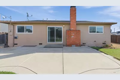 2049 Swan Way, Fairfield, CA 94533 - Photo 32