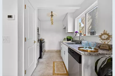 2141 W Steele Lane, Santa Rosa, CA 95403 - Photo 12