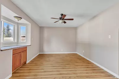 428 W F Street, Dixon, CA 95620 - Photo 14