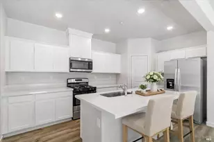 122 Flounder St, Suisun City, CA 94585 - Photo 8