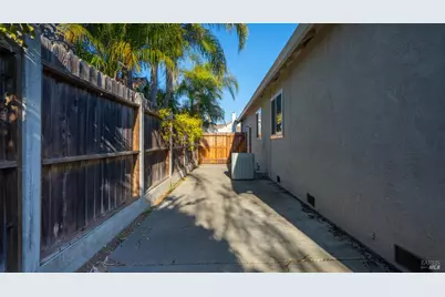 2913 Balsam Court, Fairfield, CA 94533 - Photo 40