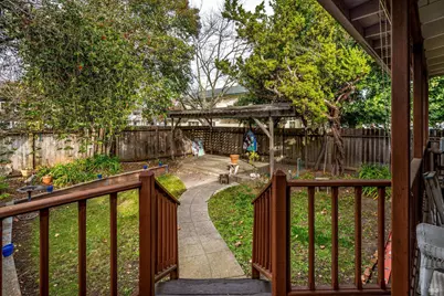 681 Broadway, Sonoma, CA 95476 - Photo 32