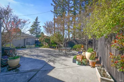 1142 Legion Avenue, Napa, CA 94559 - Photo 34
