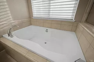 931 Zephyr Ln, Vacaville, CA 95687 - Photo 32