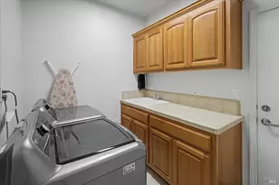 931 Zephyr Ln, Vacaville, CA 95687 - Photo 34