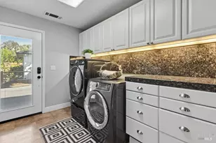 1022 Berry Ln, Napa, CA 94558 - Photo 40