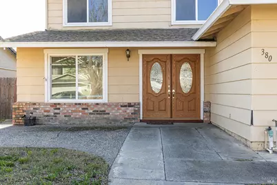 380 Claridge Court, Vacaville, CA 95687 - Photo 4