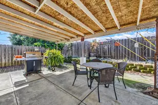 307 Trinity Dr, Vacaville, CA 95687 - Photo 30