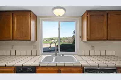 309 Drake Court, Benicia, CA 94510 - Photo 18