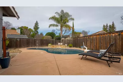 631 Sunnyvale Place, Vacaville, CA 95687 - Photo 46