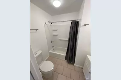 935 W 8th Street, Santa Rosa, CA 95401 - Photo 16