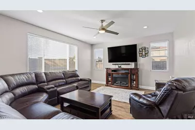 626 Sitka Drive, Vacaville, CA 95687 - Photo 8