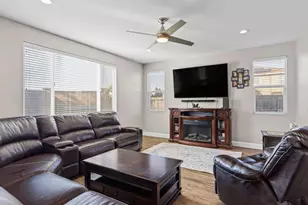 626 Sitka Dr, Vacaville, CA 95687 - Photo 8