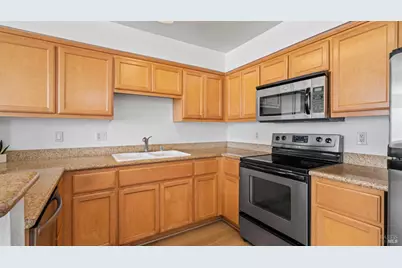 2915 N Texas #157, Fairfield, CA 94533 - Photo 6