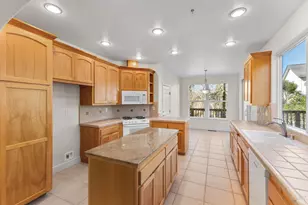 397 Parkview Dr, Healdsburg, CA 95448 - Photo 12